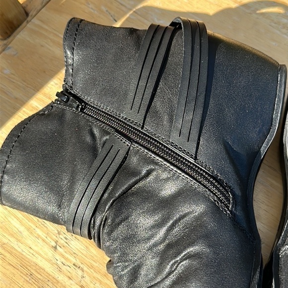 Bare Traps Woman’s Mid Wedge Hidden Heel Zip Up Pixie Ankle Booties Size 10 - Picture 15 of 15